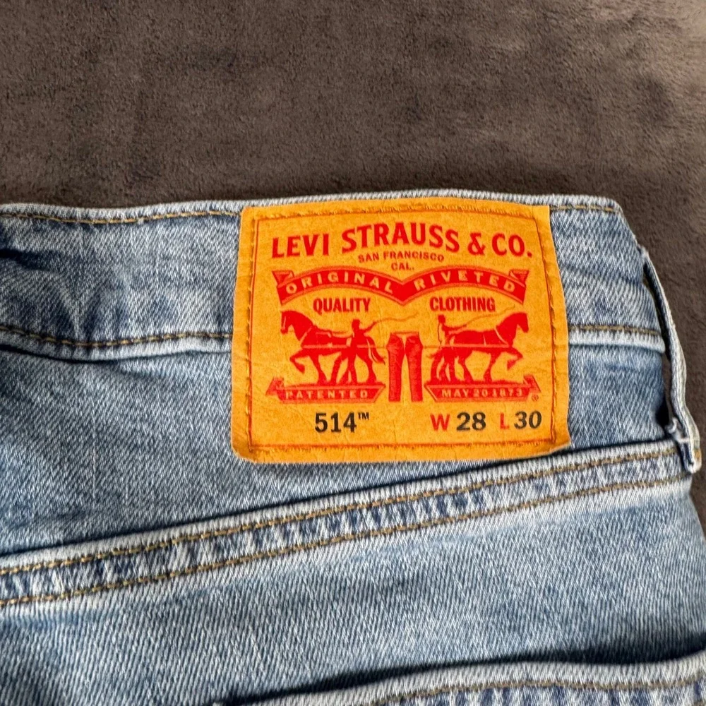 Levi's 514 Straight Leg Jeans Mens 28x30 Light Wash Denim 00514-1593
